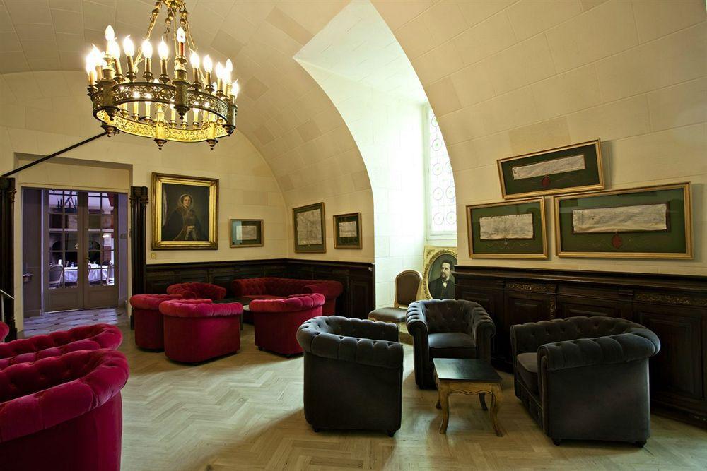 Chateau De Rochegude ภายนอก รูปภาพ